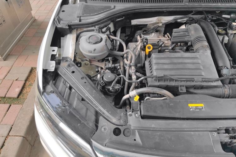 Used Volkswagen Sagitar 2020 280TSI DSG Comfort Version China VI Standard Engine Bay Right