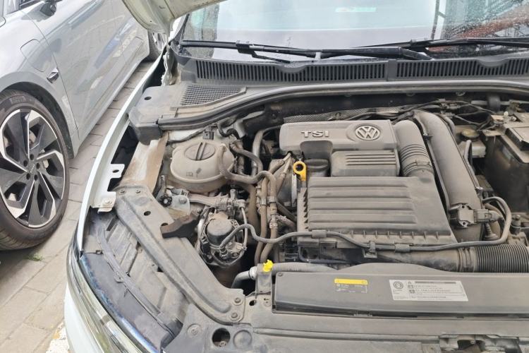 Used Volkswagen Sagitar 2020 280TSI DSG Comfort Version China VI Standard Engine Bay Right