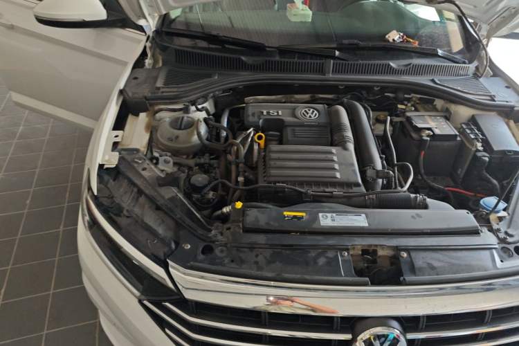 Used Volkswagen Sagitar 2020 280TSI DSG Luxury Version China VI Standard Engine Bay Right