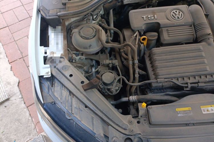 Used Volkswagen Sagitar 2020 280TSI DSG Comfort Version China VI Standard Engine Bay Right