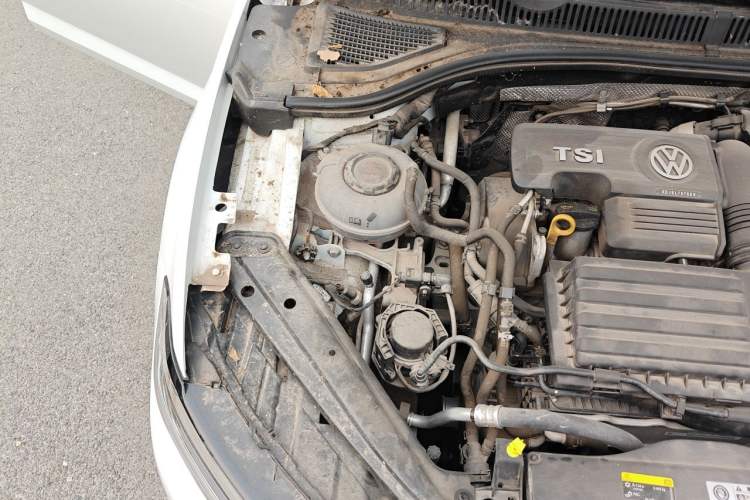 Used Volkswagen Sagitar 2020 280TSI DSG Comfort Version China VI Standard Engine Bay Right