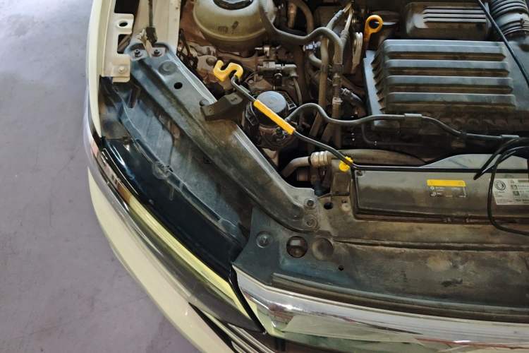 Used Volkswagen Sagitar 2020 280TSI DSG Comfort Version China VI Standard Engine Bay Right