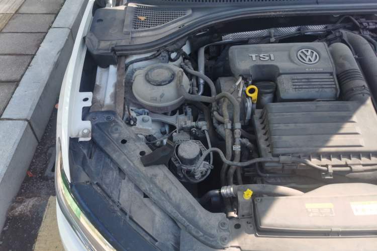 Used Volkswagen Sagitar 2020 280TSI DSG Comfort Version China VI Standard Engine Bay Right