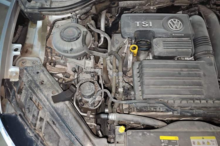 Used Volkswagen Sagitar 2020 280TSI DSG Comfort Version China VI Standard Engine Bay Right