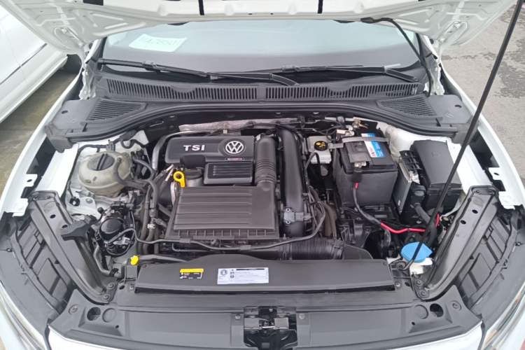 Used Volkswagen Sagitar 2020 280TSI DSG Comfort Version China VI Standard Engine Bay