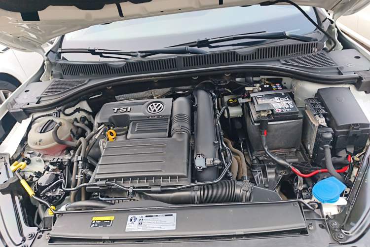 Used Volkswagen Sagitar 2020 280TSI DSG Comfort Version China VI Standard Engine Bay