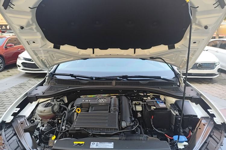 Used Volkswagen Sagitar 2020 280TSI DSG Comfort Version China VI Standard Engine Bay