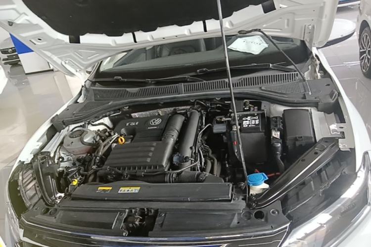 Used Volkswagen Sagitar 2020 280TSI DSG Comfort Version China VI Standard Engine Bay