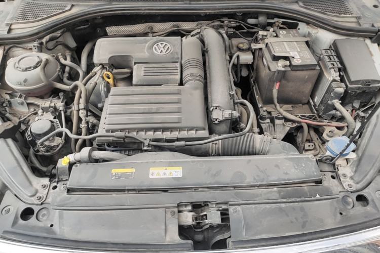 Used Volkswagen Sagitar 2020 200TSI Manual Comfort Version China VI Standard Engine Bay