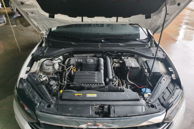 Used Volkswagen Sagitar 2020 280TSI DSG Comfort Version China VI Standard Engine Bay