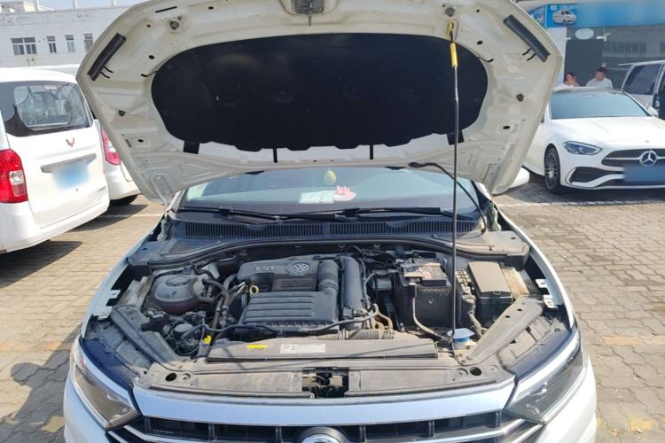 Used Volkswagen Sagitar 2020 200TSI DSG Comfort Version China VI Standard Engine Bay