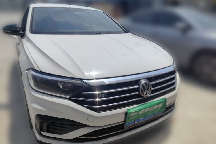 Used Volkswagen Sagitar 2020 280TSI DSG R-Line China VI Front