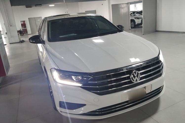 Used Volkswagen Sagitar 2020 200TSI DSG Comfort Version China VI Standard Front Right 45 Deg