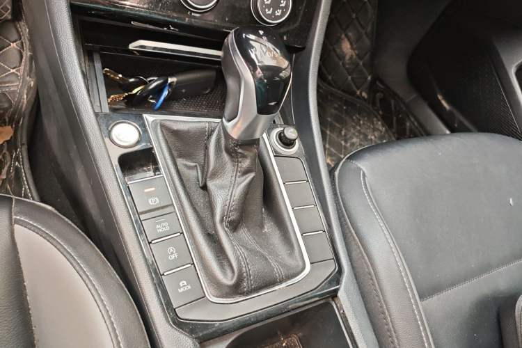 Used Volkswagen Sagitar 2020 280TSI DSG Comfort Version China VI Standard Gear Lever