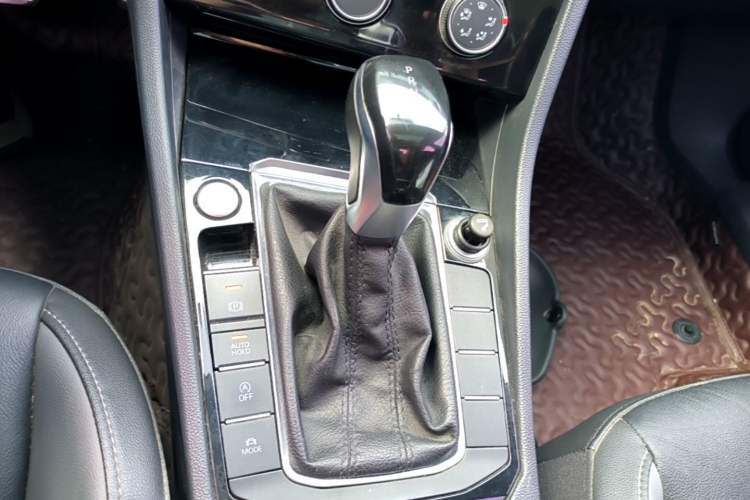 Used Volkswagen Sagitar 2020 280TSI DSG Comfort Version China VI Standard Gear Lever