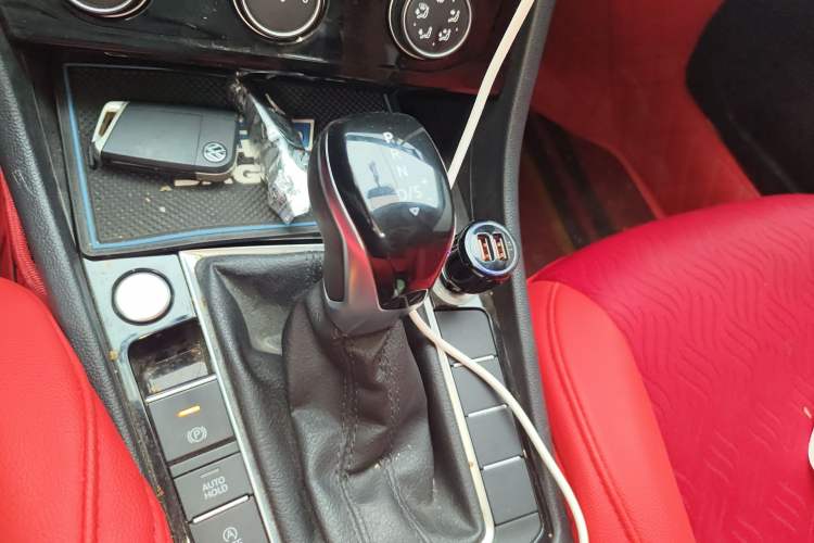 Used Volkswagen Sagitar 2020 280TSI DSG Comfort Version China VI Standard Gear Lever