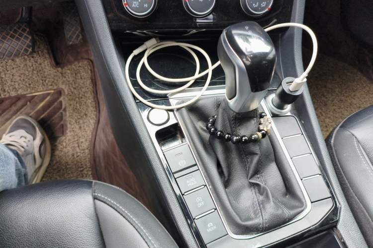 Used Volkswagen Sagitar 2020 280TSI DSG Comfort Version China VI Standard Gear Lever