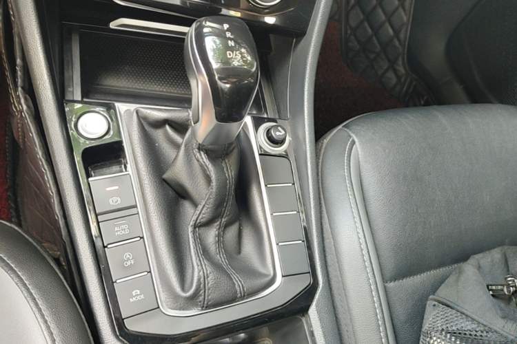 Used Volkswagen Sagitar 2020 280TSI DSG Comfort Version China VI Standard Gear Lever