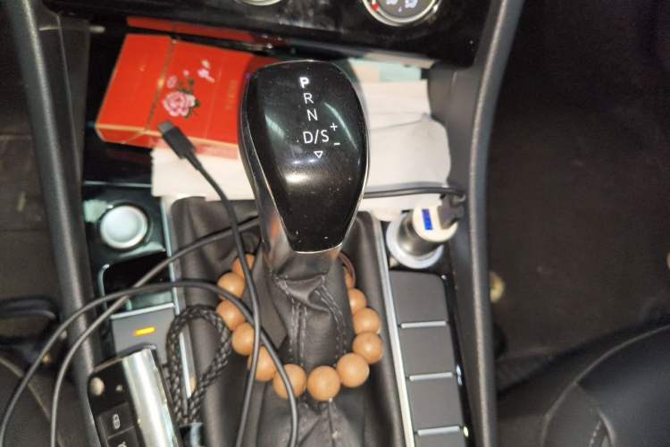 Used Volkswagen Sagitar 2020 280TSI DSG Comfort Version China VI Standard Gear Lever