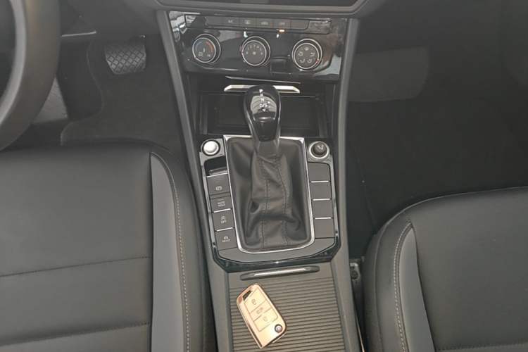 Used Volkswagen Sagitar 2020 280TSI DSG Comfort Version China VI Standard Gear Lever