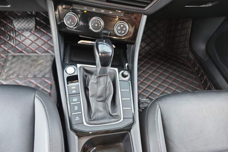 Used Volkswagen Sagitar 2020 280TSI DSG Comfort Version China VI Standard Gear Lever