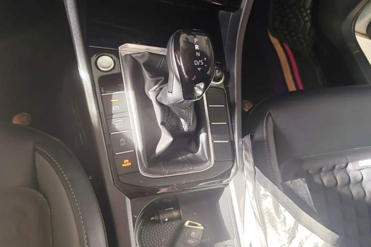 Used Volkswagen Sagitar 2020 200TSI DSG Comfort Version China VI Standard Gear Lever