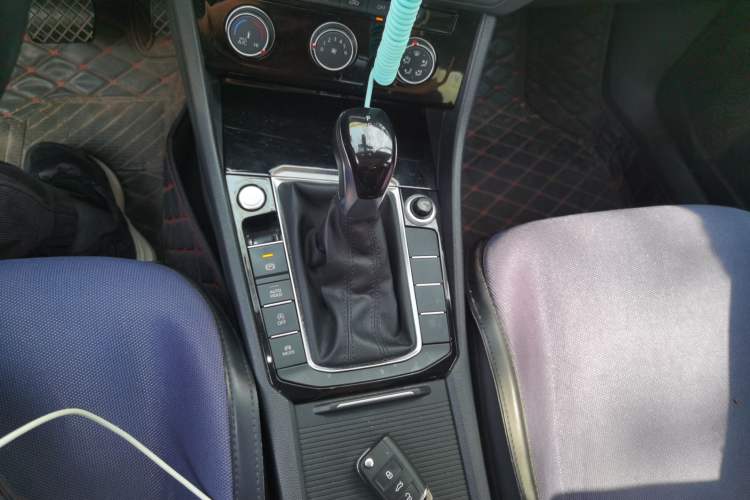 Used Volkswagen Sagitar 2020 200TSI DSG Comfort Version China VI Standard Gear Lever
