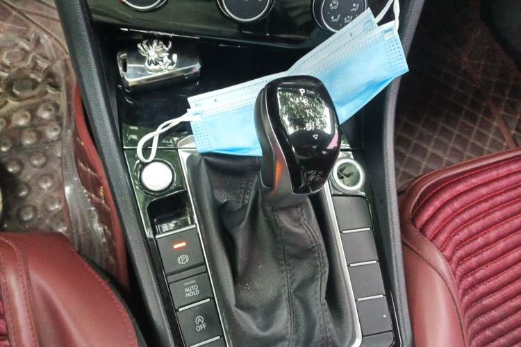 Used Volkswagen Sagitar 2020 200TSI DSG Comfort Version China VI Standard Gear Lever