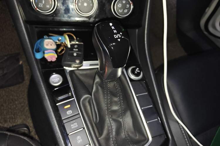 Used Volkswagen Sagitar 2020 280TSI DSG Comfort Version China VI Standard Gear Lever