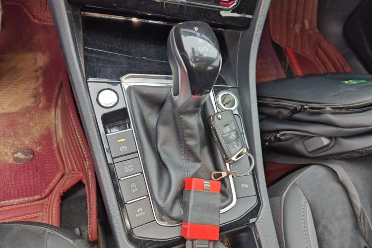 Used Volkswagen Sagitar 2020 280TSI DSG Luxury Version China VI Standard Gear Lever