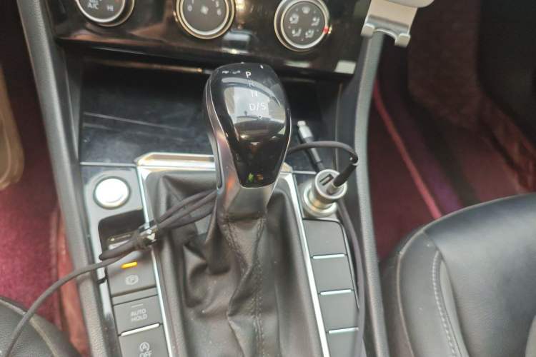 Used Volkswagen Sagitar 2020 280TSI DSG Comfort Version China VI Standard Gear Lever