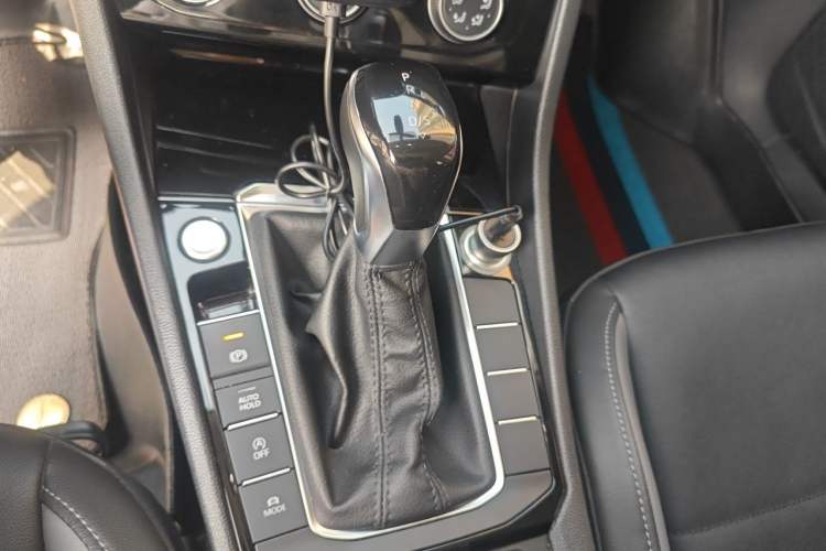 Used Volkswagen Sagitar 2020 280TSI DSG Comfort Version China VI Standard Gear Lever
