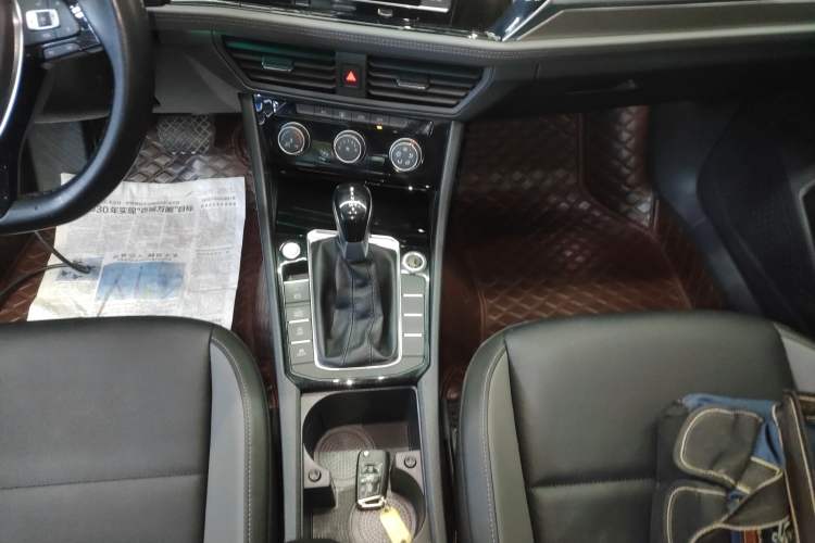 Used Volkswagen Sagitar 2020 280TSI DSG Comfort Version China VI Standard Gear Lever