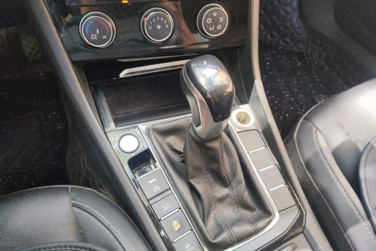 Used Volkswagen Sagitar 2020 280TSI DSG Comfort Version China VI Standard Gear Lever