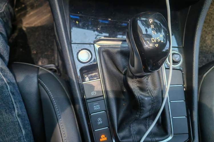 Used Volkswagen Sagitar 2020 280TSI DSG Comfort Version China VI Standard Gear Lever