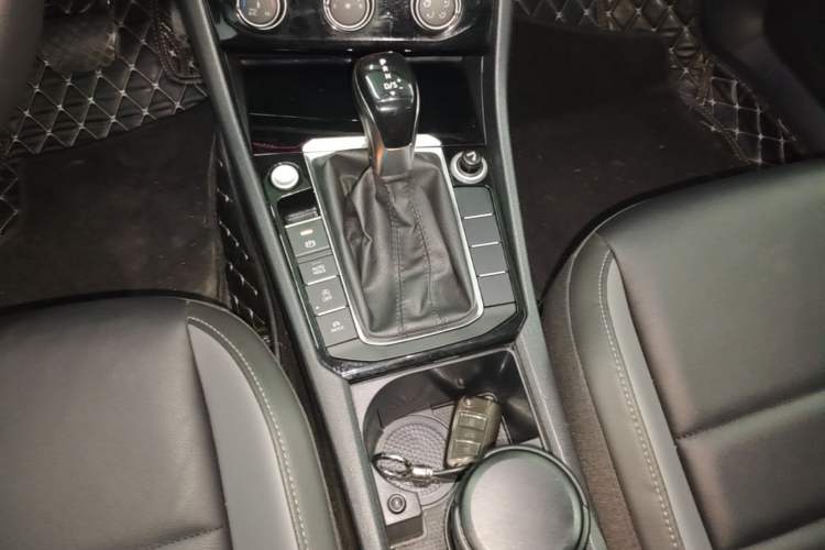 Used Volkswagen Sagitar 2020 280TSI DSG Comfort Version China VI Standard Gear Lever