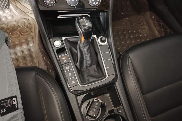 Used Volkswagen Sagitar 2020 280TSI DSG Comfort Version China VI Standard Gear Lever