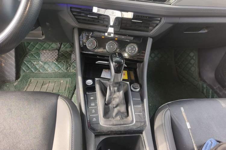 Used Volkswagen Sagitar 2020 280TSI DSG Comfort Version China VI Standard Gear Lever
