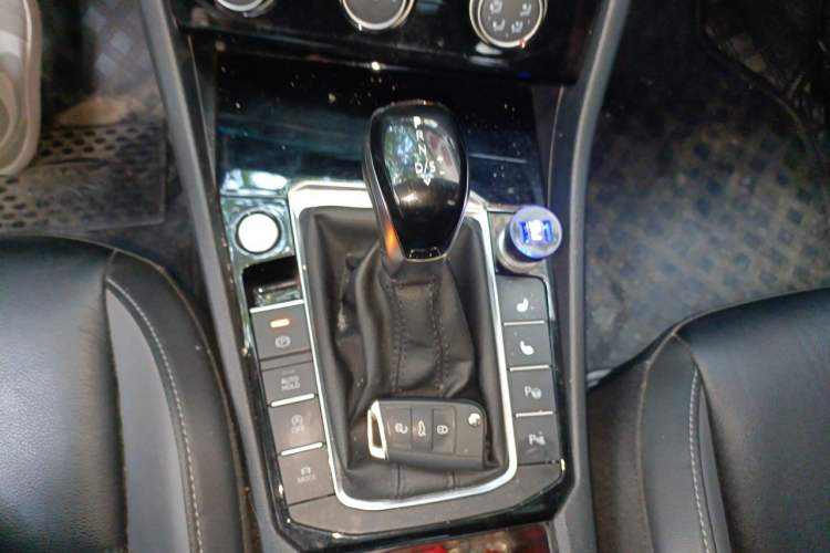 Used Volkswagen Sagitar 2020 280TSI DSG Comfort Version China VI Standard Gear Lever