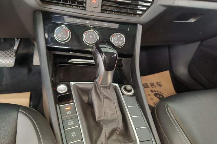 Used Volkswagen Sagitar 2020 280TSI DSG Comfort Version China VI Standard Gear Lever