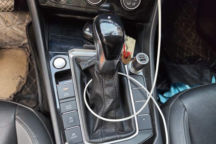 Used Volkswagen Sagitar 2020 280TSI DSG Comfort Version China VI Standard Gear Lever