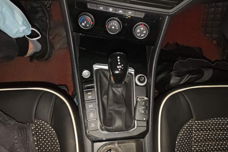 Used Volkswagen Sagitar 2020 280TSI DSG Comfort Version China VI Standard Gear Lever