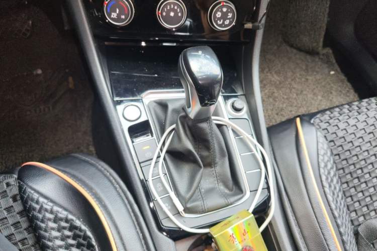 Used Volkswagen Sagitar 2020 280TSI DSG Comfort Version China VI Standard Gear Lever