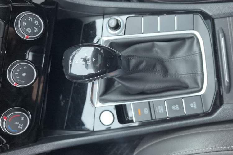Used Volkswagen Sagitar 2020 280TSI DSG Comfort Version China VI Standard Gear Lever