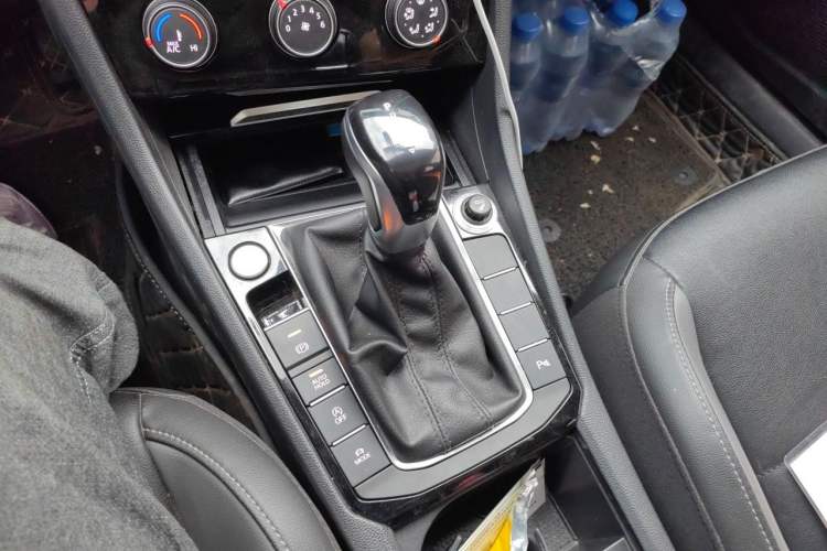 Used Volkswagen Sagitar 2020 280TSI DSG Luxury Version China VI Standard Gear Lever