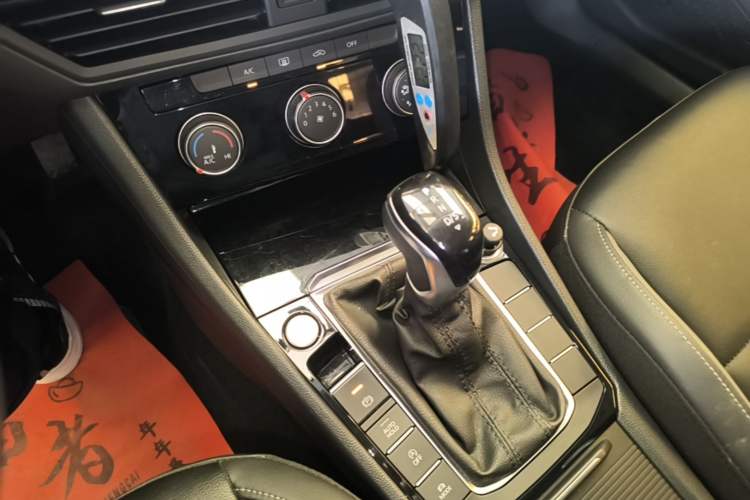 Used Volkswagen Sagitar 2020 280TSI DSG Comfort Version China VI Standard Gear Lever