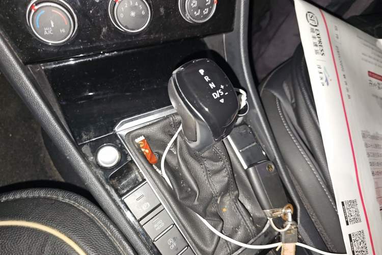 Used Volkswagen Sagitar 2020 280TSI DSG Comfort Version China VI Standard Gear Lever
