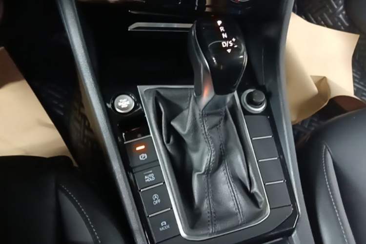 Used Volkswagen Sagitar 2020 280TSI DSG Comfort Version China VI Standard Gear Lever