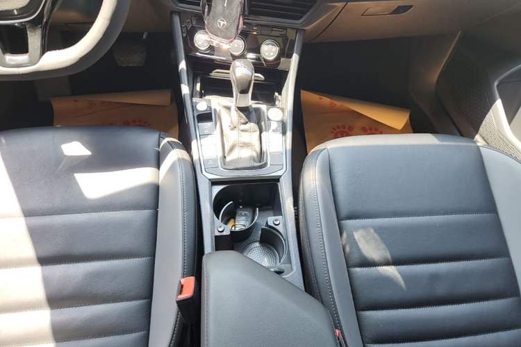 Used Volkswagen Sagitar 2020 280TSI DSG Comfort Version China VI Standard Gear Lever