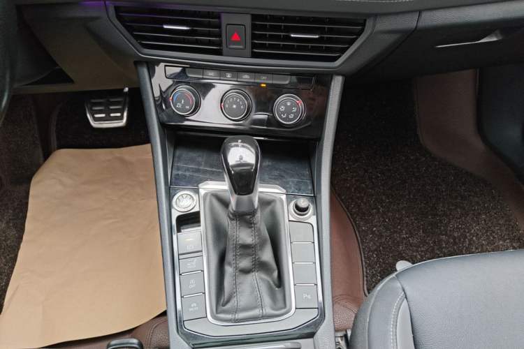 Used Volkswagen Sagitar 2020 280TSI DSG Comfort Version China VI Standard Gear Lever